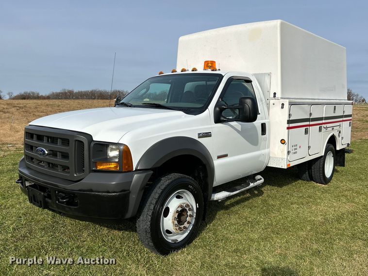 2005 Ford F450 Super Duty XL  utility / service truck - NR9497