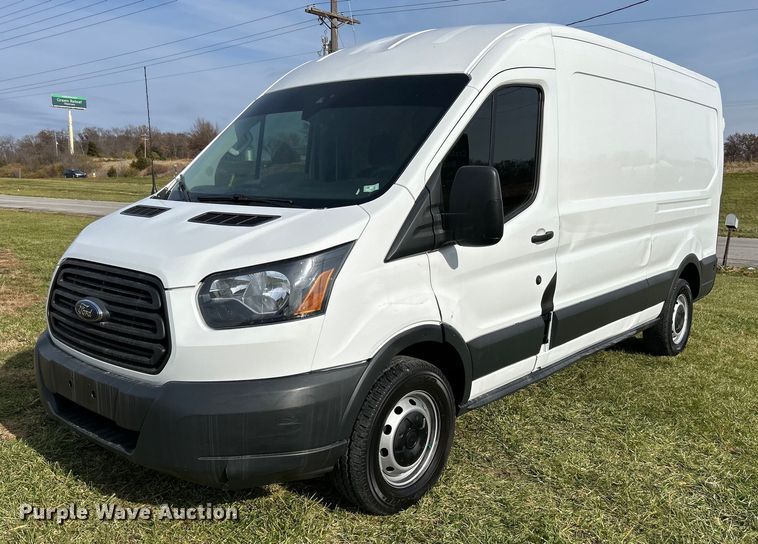 2018 Ford Transit 250  van - NR9500