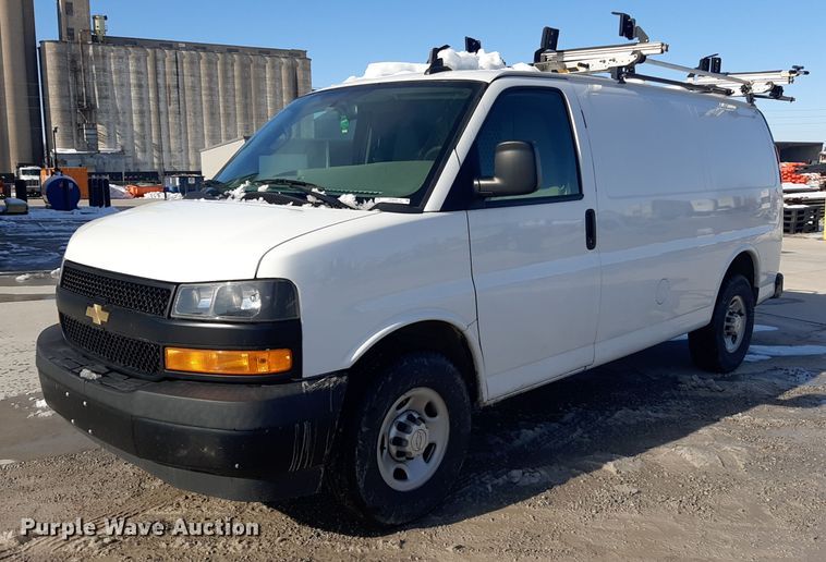 2020 Chevrolet Express 2500  van - OF9624
