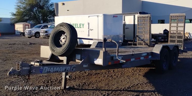 2018 Diamond C  equipment trailer - DK8947