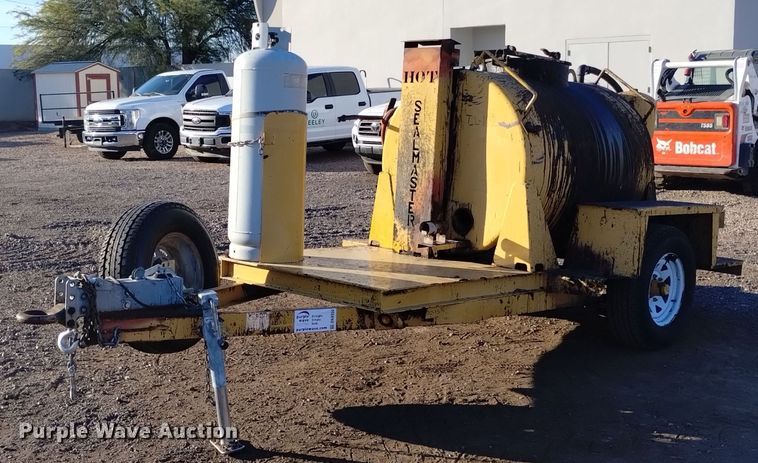 2014 SealMaster TR300  asphalt distributor trailer - DK8950