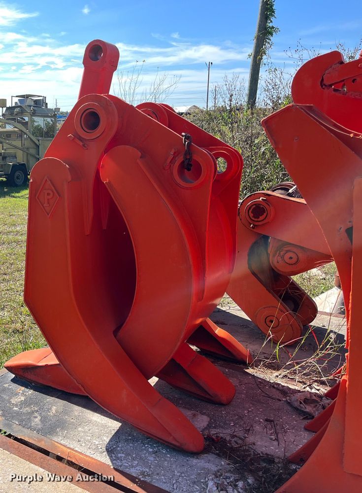 Pemberton 6990 JD200D1  excavator grapple - DM2008
