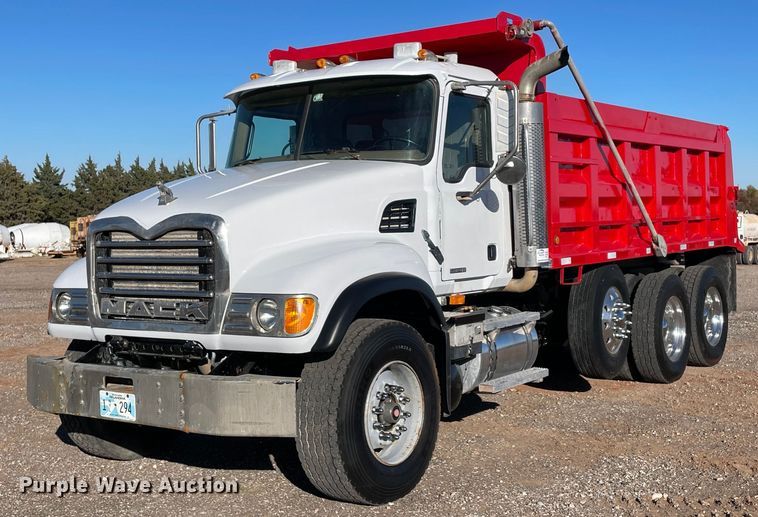 2005 Mack Granite CV713  dump truck - DN3747