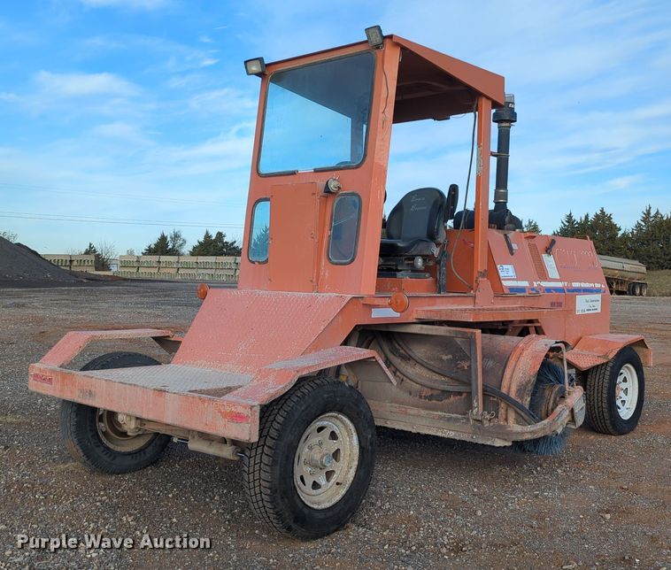 2013 Broce KR350 broom - DN3765