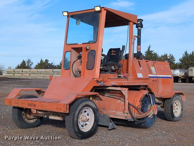 2013 Broce KR350 broom - DN3766