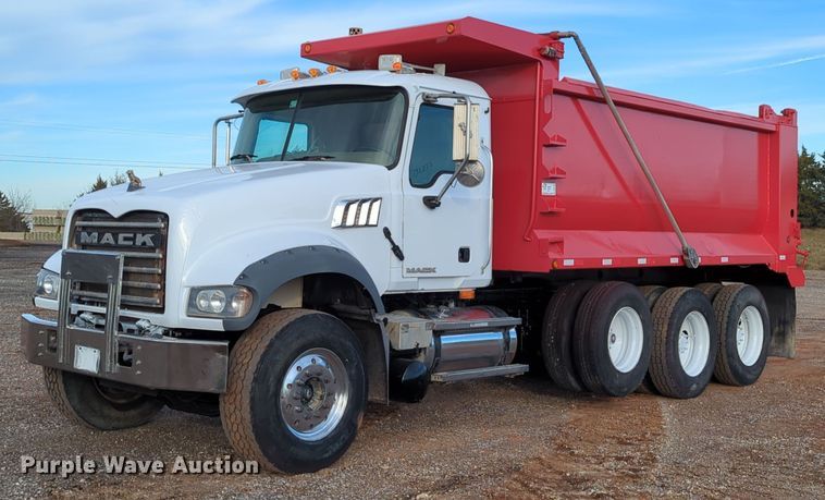 2008 Mack Granite GU713  dump truck - DN3780