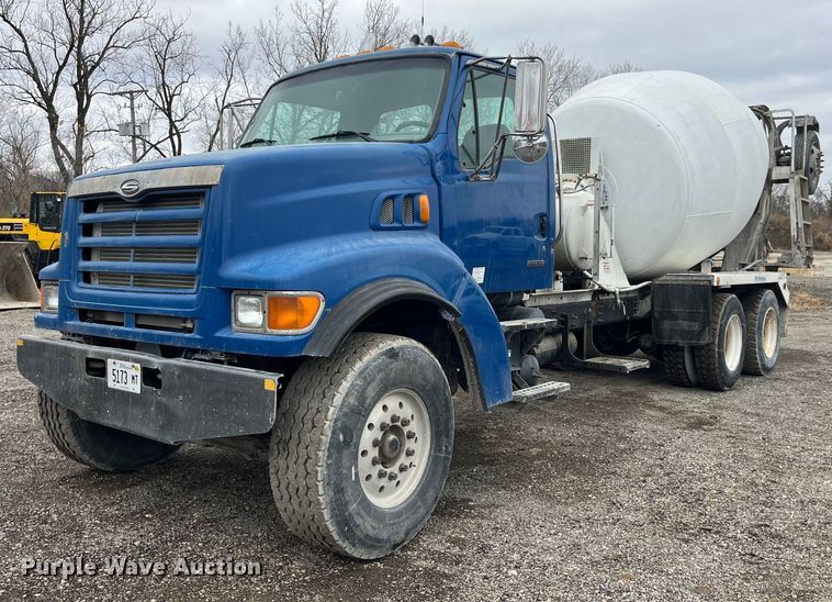 1999 Sterling L9511  ready mix truck - DP2147
