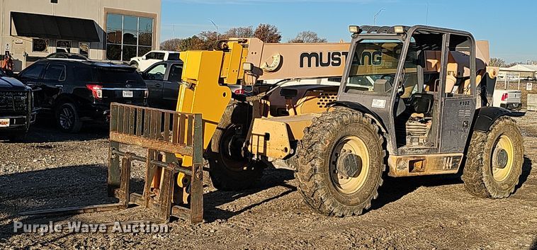 2005 Mustang 944  telehandler - DQ8495