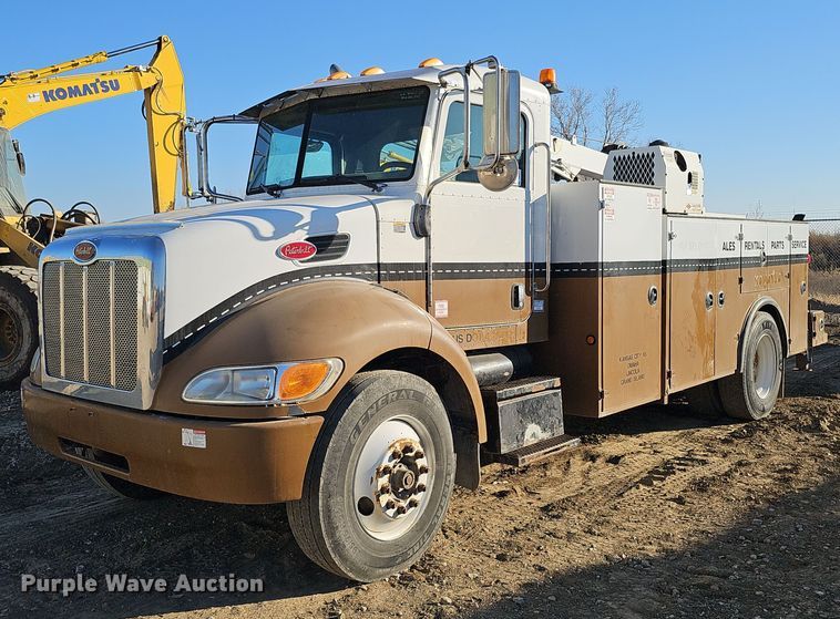 2007 Peterbilt PB330  utility / service truck - DQ8522