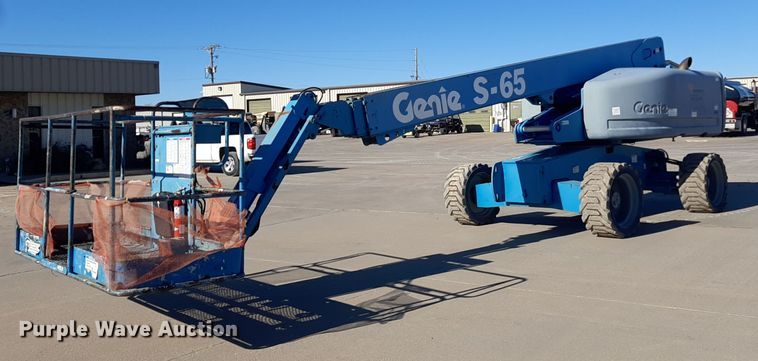 2005 Genie S-65  boom lift - GG9949