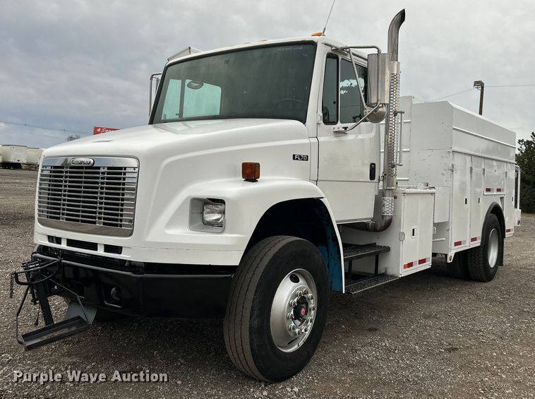 2003 Freightliner FL70  utility / service truck - KH9648