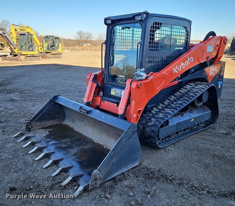 2022 Kubota SVL97-2  tracked skid steer loader - LB9674