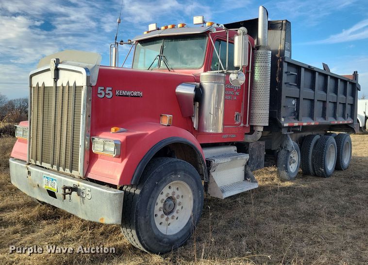 1997 Kenworth W900  dump truck - LC9453