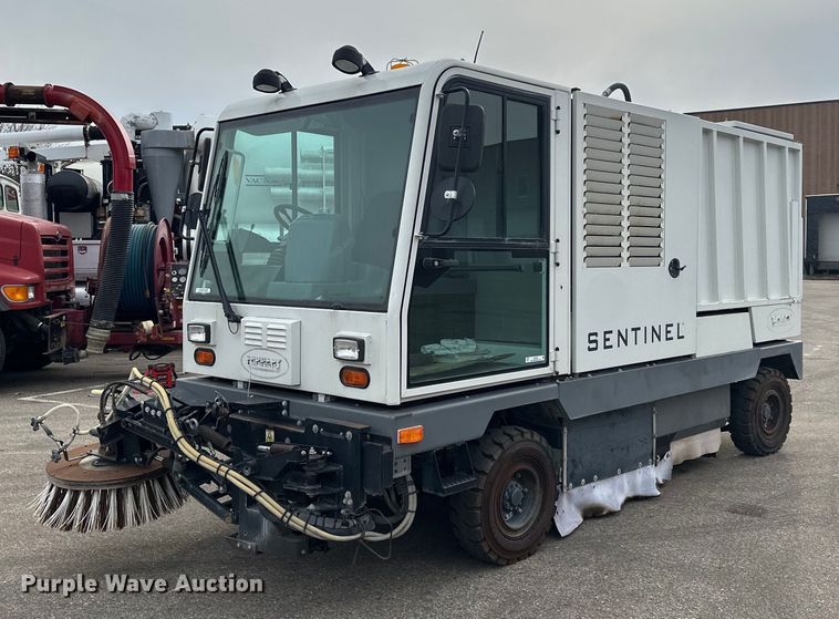 Tennant Sentinel  sweeper - LO9343