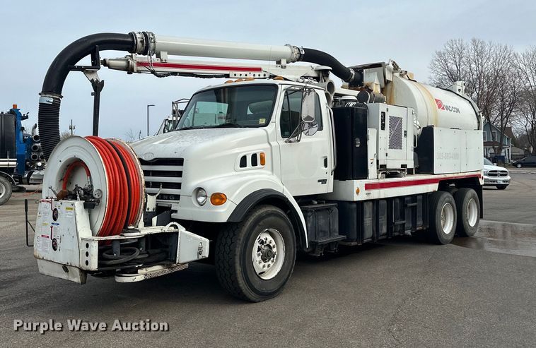 2002 Sterling LT7500  sewer jetter truck - LO9346