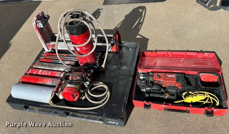 Hilti DD130  core drill - NE9585