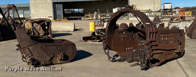 (2) drag line buckets - NI9581