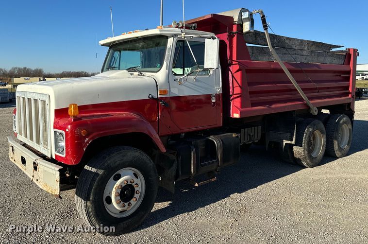 2002 International 2554  dump truck - NM9097