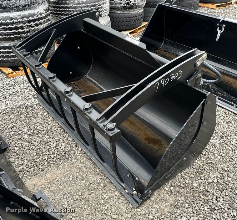 2018 Manitou CBG1850DAFU  72&quot; telehandler grapple bucket - NM9137