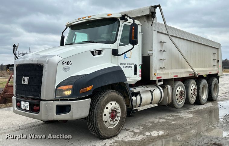 2014 Caterpillar CT660  dump truck - NO9417