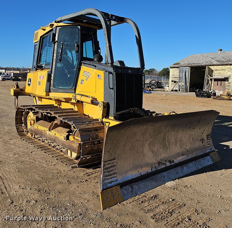 2011 John Deere 700J XLT  dozer - NP9271
