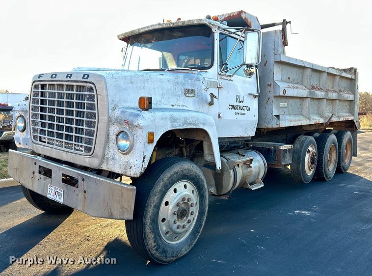 1979 Ford 9000  dump truck - NR9489