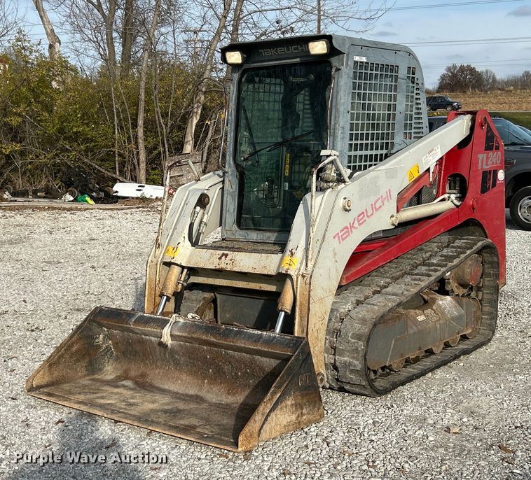 2012 Takeuchi TL240  tracked skid steer loader - NR9503