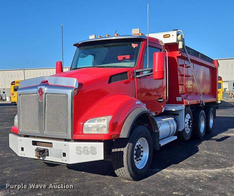 2018 Kenworth T880  dump truck - NZ9113