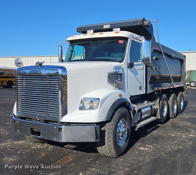 2016 Freightliner Coronado 122SD  dump truck - NZ9117