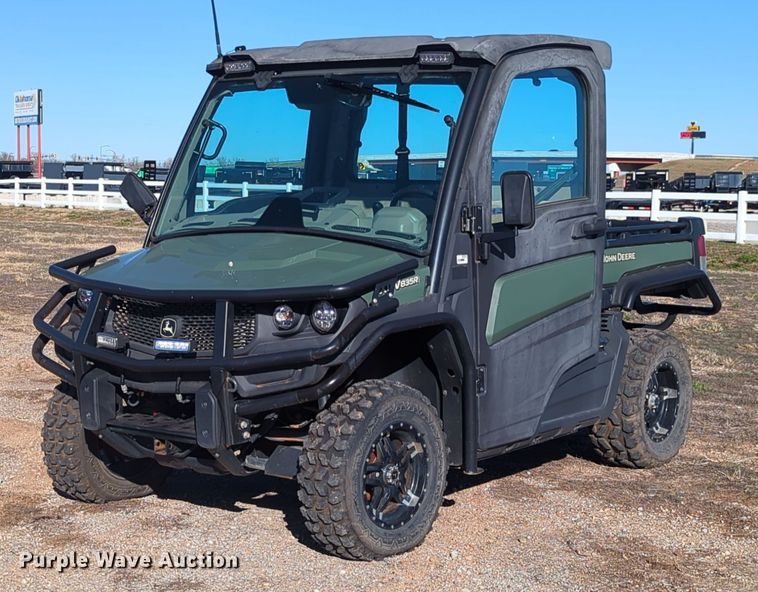 2020 John Deere Gator XUV835R  utility vehicle - OD9075
