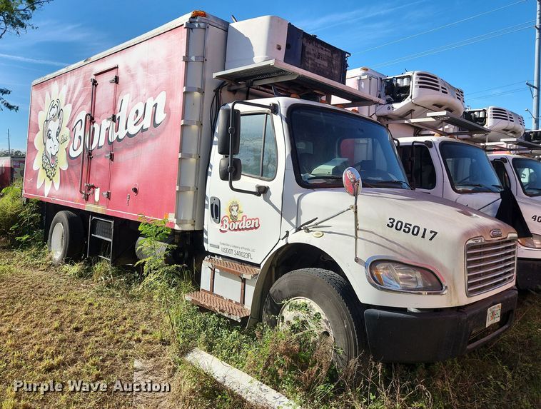 2005 Freightliner M2 106  box truck - DI6270