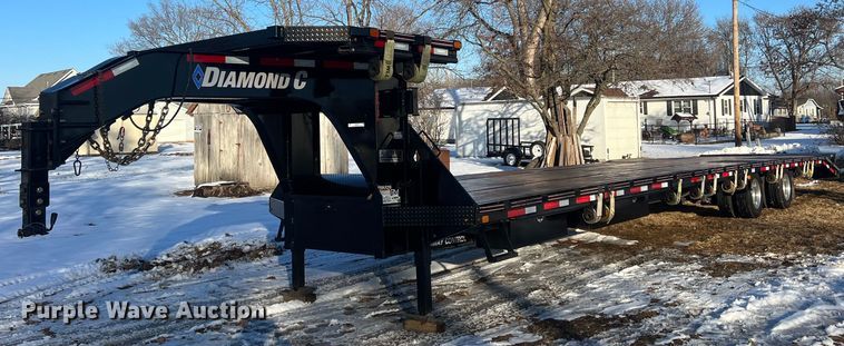 2020 Diamond C FMAX216  equipment trailer - OA9242