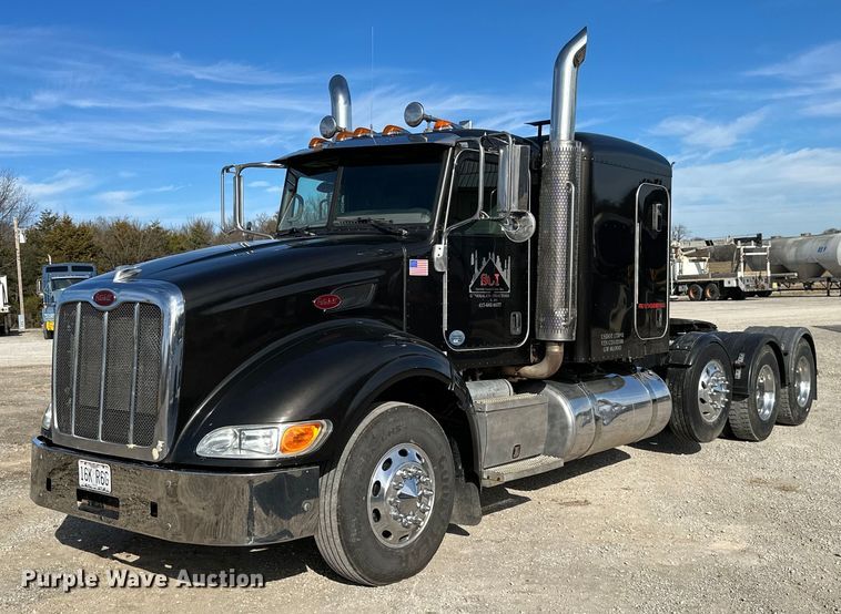 2012 Peterbilt 386  semi truck - OD9799