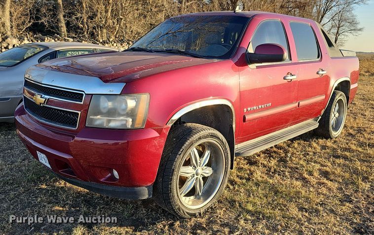 2007 Chevrolet Avalanche  Crew Cab pickup truck - DQ8556