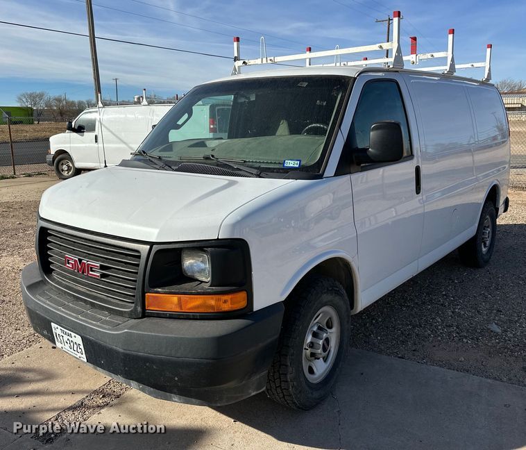 2017 GMC Savana G2500  van - IB9265