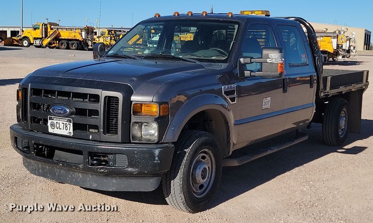 2010 Ford  F250 Super Duty XL Crew Cab flatbed pickup truck - KU9034