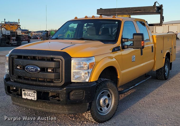 2013 Ford  F350 Super Duty Crew Cab utility / service truck - KU9043