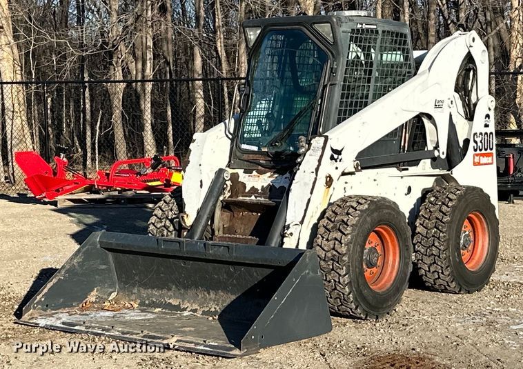2007 Bobcat S300  skid steer loader - LO9426