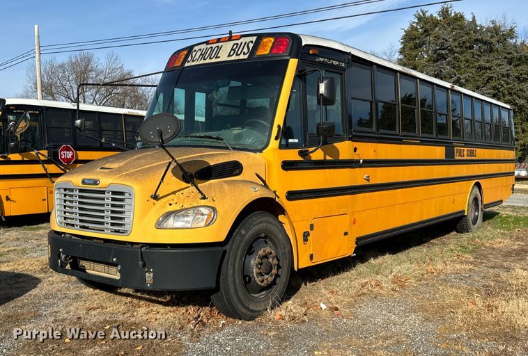 2011 Thomas B2  school bus - OD9827