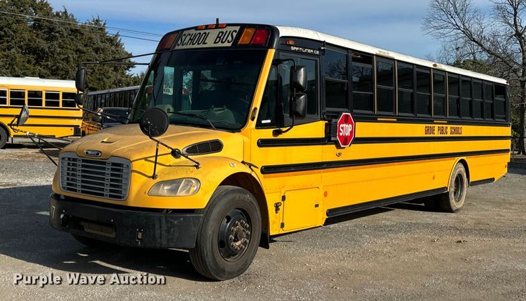 2011 Thomas B2  school bus - OD9828