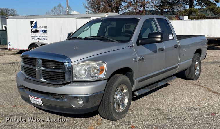 2007 Dodge Ram 3500  Quad Cab pickup truck - DP0234