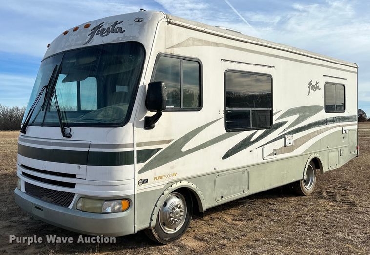2004 Fleetwood Fiesta  RV - LK9708