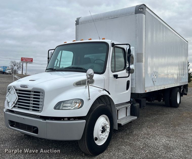 2013 Freightliner M2 Business Class  box truck - OM9229