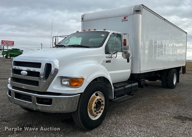 2009 Ford F650 Super Duty  box truck - OM9230
