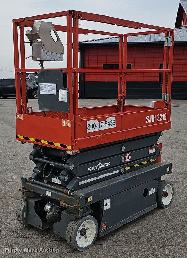 2017 Skyjack SJIII 3219  scissor lift - DP0799