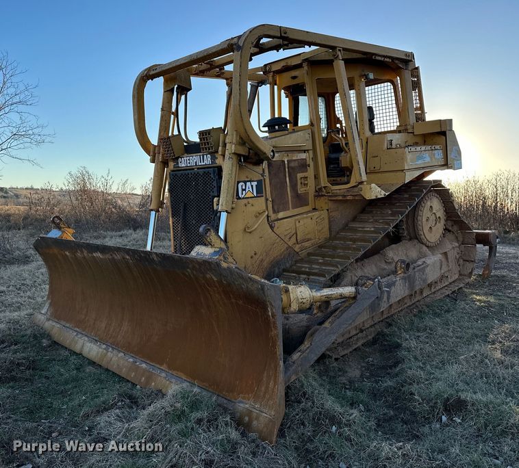 Caterpillar D6H  dozer - DW5000