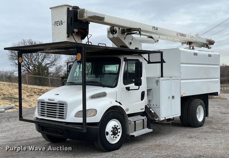2011 Freightliner Business Class M2  forestry bucket truck - EI0556