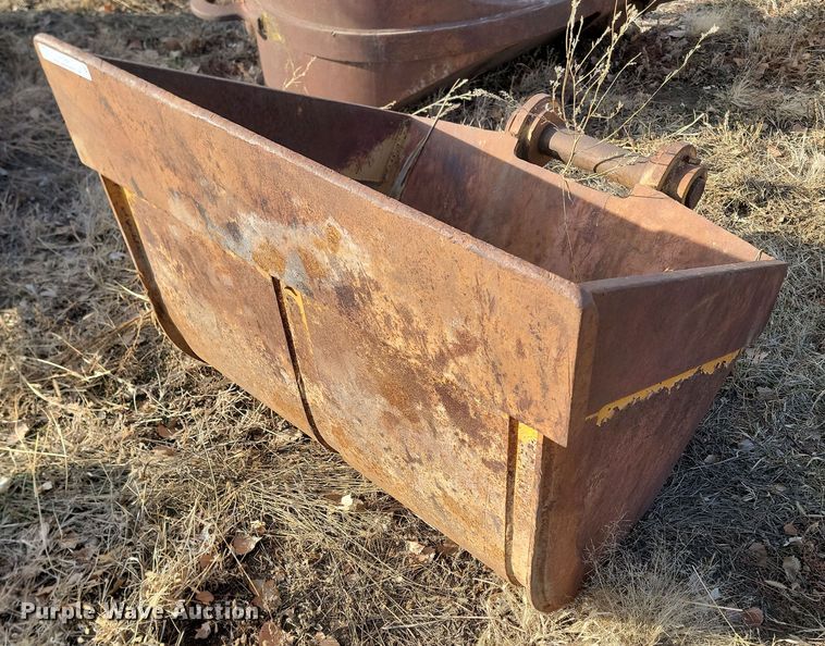 44&quot; W excavator bucket - KT9901