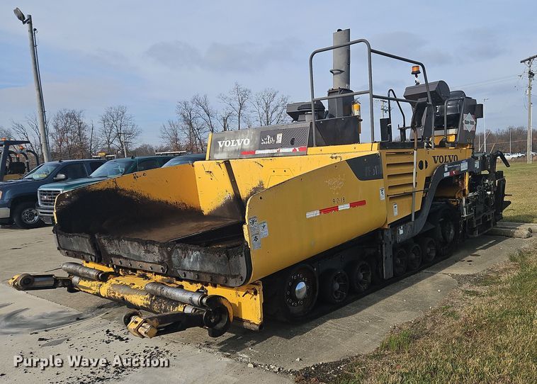 2011 Volvo PF6110 paver - NZ9106