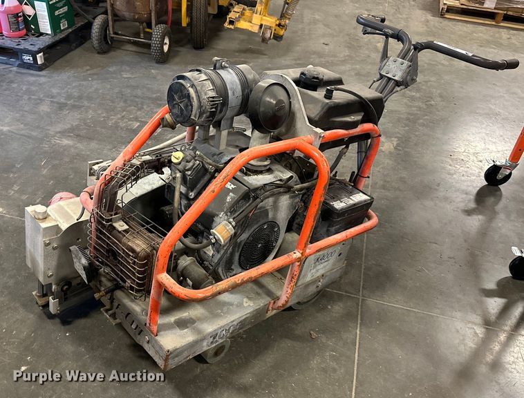 Soff Cut X4000  concrete saw - OF9201